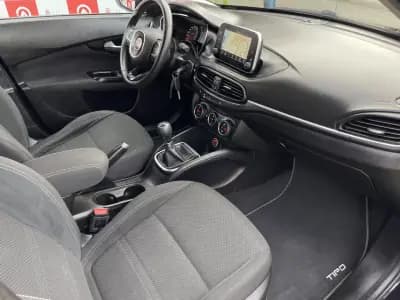 Vendo Fiat Tipo Station Wagon 2017 - 10990 EUR, 176247 km - AUTO.MOTO.pt