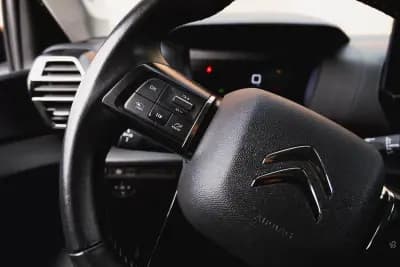 Vendo Citroën C4 2022 - 16950 EUR, 81250 km - AUTO.MOTO.pt