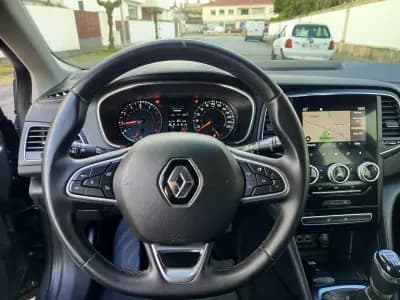 Vendo Renault Mégane 2022 - 14990 EUR, 112100 km - AUTO.MOTO.pt