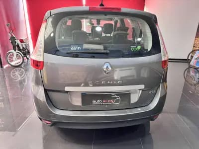 Vendo Renault Grand Scénic 2014 - 8450 EUR, 254000 km - AUTO.MOTO.pt