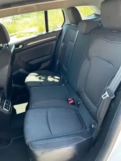 Vendo Renault Mégane 2019 - 14250 EUR, 135000 km - AUTO.MOTO.pt