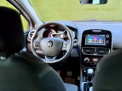 Vendo Renault Clio 2018 - 12500 EUR, 138000 km - AUTO.MOTO.pt