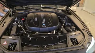 Vendo BMW 520 2013 - 15900 EUR, 212325 km - AUTO.MOTO.pt