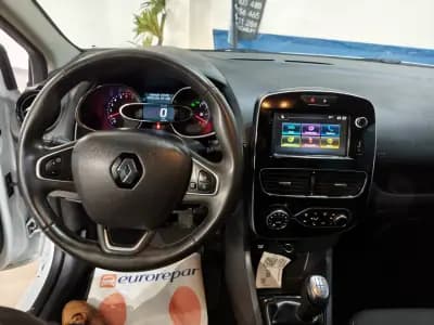 Vendo Renault Clio 2019 - 10990 EUR, 99000 km - AUTO.MOTO.pt