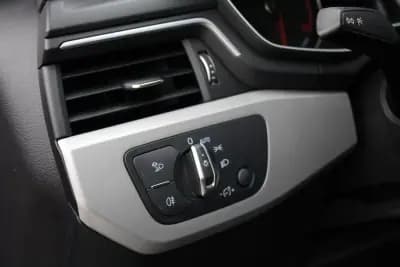 Sell Audi A4 Avant 2020 - 22990 EUR, 167000 km - AUTO.MOTO.pt