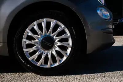 Sell Fiat 500 2020 - 9999 EUR, 89000 km - AUTO.MOTO.pt