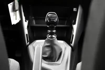 Vendo Peugeot 2008 2024 - 21450 EUR, 23450 km - AUTO.MOTO.pt