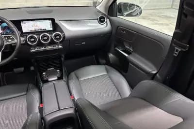 Vendo Mercedes-Benz GLA 250 2022 - 34950 EUR, 58115 km - AUTO.MOTO.pt