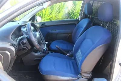 Sell Peugeot 206 2003 - 2750 EUR, 194000 km - AUTO.MOTO.pt