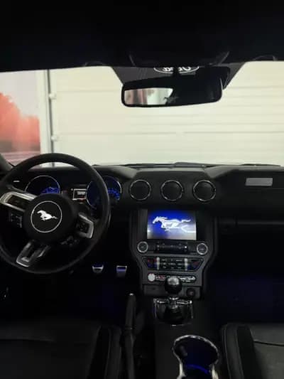 Vendo Ford Mustang 2017 - 34900 EUR, 198000 km - AUTO.MOTO.pt