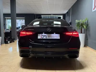 Vendo Mercedes-Benz C 300e 2024 - 55990 EUR, 27748 km - AUTO.MOTO.pt
