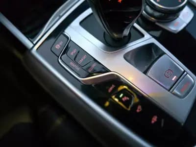 Vendo BMW 740 2017 - 35900 EUR, 125000 km - AUTO.MOTO.pt