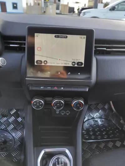 Vendo Renault Clio 2020 - 13980 EUR, 46000 km - AUTO.MOTO.pt