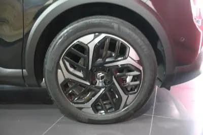 Sell Citroën C4 2021 - 19990 EUR, 62000 km - AUTO.MOTO.pt