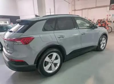 Vendo Audi Q4 e-tron 2021 - 27900 EUR, 85105 km - AUTO.MOTO.pt