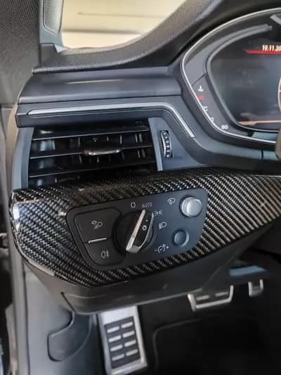 Vendo Audi RS5 2018 - 56000 EUR, 142000 km - AUTO.MOTO.pt