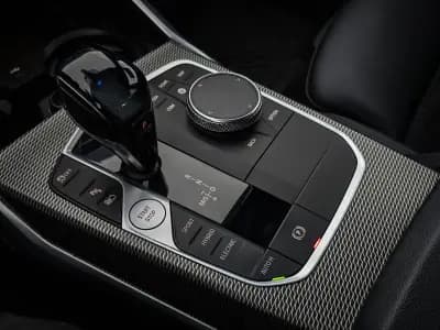 Sell BMW 330 2021 - 35000 EUR, 85000 km - AUTO.MOTO.pt