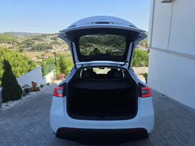 Vendo Tesla Model Y 2022 - 37000 EUR, 90000 km - AUTO.MOTO.pt
