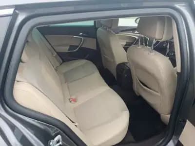 Sell Opel Insignia 2010 - 7500 EUR, 206000 km - AUTO.MOTO.pt