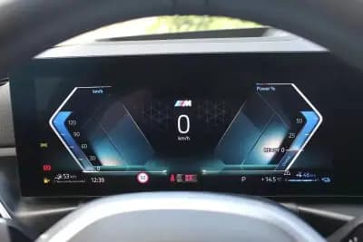 Vendo BMW 330 2025 - 54980 EUR, 18652 km - AUTO.MOTO.pt