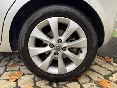 Vendo Opel Corsa 2017 - 9500 EUR, 121000 km - AUTO.MOTO.pt