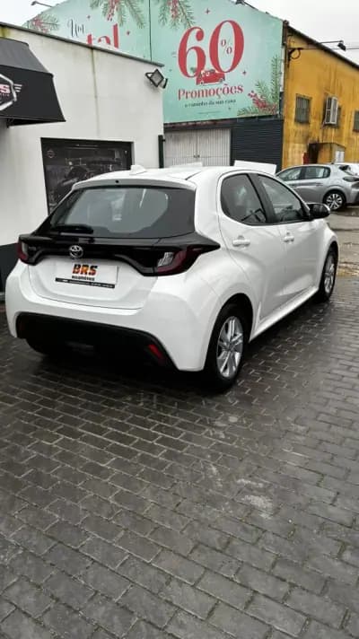 Sell Toyota Yaris 2021 - 16750 EUR, 82718 km - AUTO.MOTO.pt