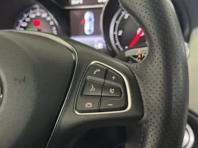 Vendo Mercedes-Benz CLA 180 2018 - 21950 EUR, 77215 km - AUTO.MOTO.pt