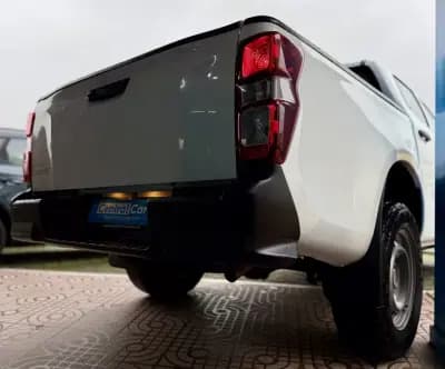 Vendo Isuzu D-Max 2023 - 32950 EUR, 109000 km - AUTO.MOTO.pt