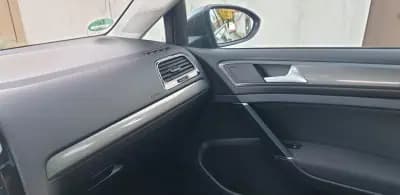 Vendo Volkswagen Golf 2018 - 17990 EUR, 118115 km - AUTO.MOTO.pt