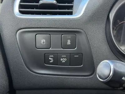 Vendo Citroën C4 2017 - 10900 EUR, 117000 km - AUTO.MOTO.pt