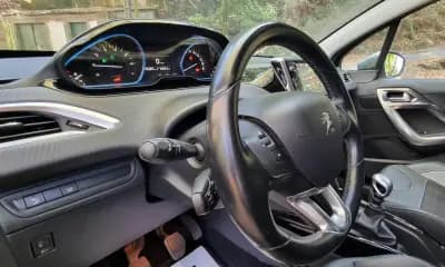 Sell Peugeot 2008 2017 - 12450 EUR, 96000 km - AUTO.MOTO.pt