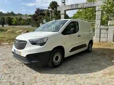 Vendo Opel COMBO V 1.6 CDTI L1H1 ESSENTIAL 2018 - 8250 EUR, 240000 km - AUTO.MOTO.pt