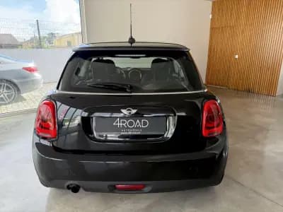 Vendo MINI One 2016 - 12999 EUR, 132000 km - AUTO.MOTO.pt