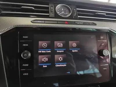 Vendo Volkswagen Passat Variant 2018 - 21990 EUR, 137500 km - AUTO.MOTO.pt