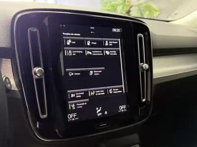 Sell Volvo XC 40 2021 - 26500 EUR, 139987 km - AUTO.MOTO.pt