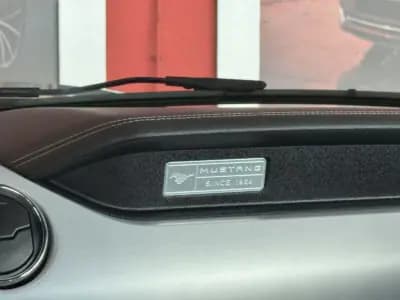 Vendo Ford Mustang 2015 - 39990 EUR, 71730 km - AUTO.MOTO.pt