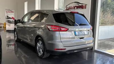 Sell Ford S-Max 2016 - 16999 EUR, 170121 km - AUTO.MOTO.pt