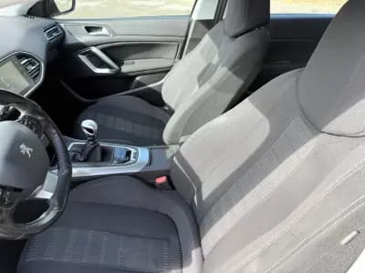 Sell Peugeot 308 SW 2015 - 9900 EUR, 107000 km - AUTO.MOTO.pt