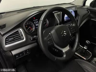 Sell Suzuki S-Cross 2023 - 25500 EUR, 26000 km - AUTO.MOTO.pt