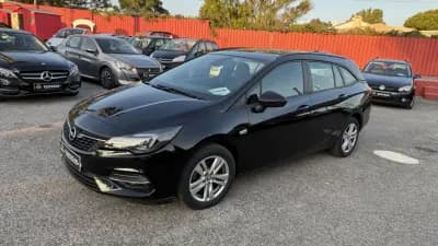 Vendo Opel Astra Sports Tourer 2021 - 11640 EUR, 149717 km - AUTO.MOTO.pt