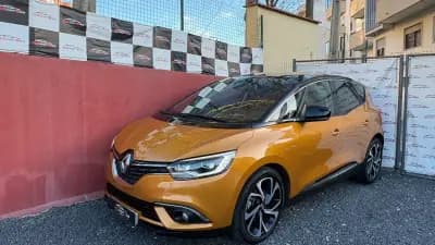 Vendo Renault Scénic 2019 - 16900 EUR, 69000 km - AUTO.MOTO.pt