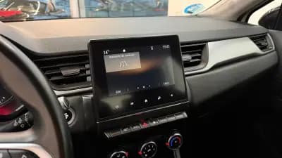 Vendo Renault Captur 2021 - 13990 EUR, 167491 km - AUTO.MOTO.pt