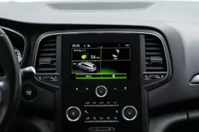 Vendo Renault Mégane Sport Tourer 2017 - 14950 EUR, 84000 km - AUTO.MOTO.pt