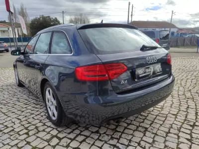 Vendo Audi A4 Avant 2010 - 9500 EUR, 292000 km - AUTO.MOTO.pt