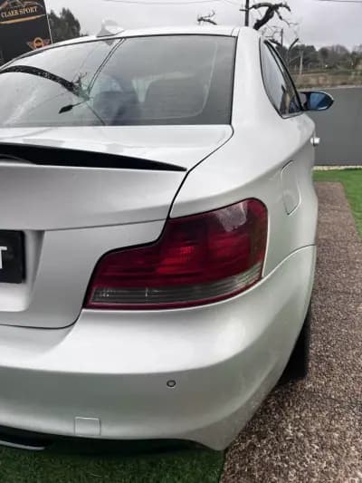 Vendo BMW 120 2008 - 12900 EUR, 300000 km - AUTO.MOTO.pt