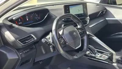 Vendo Peugeot 3008 2021 - 21750 EUR, 48400 km - AUTO.MOTO.pt