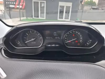 Sell Peugeot 208 2017 - 8900 EUR, 191000 km - AUTO.MOTO.pt