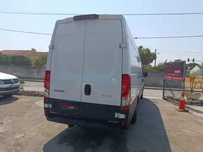 Vendo Iveco 35S14 Extra longa 2021 - 27000 EUR, 165000 km - AUTO.MOTO.pt
