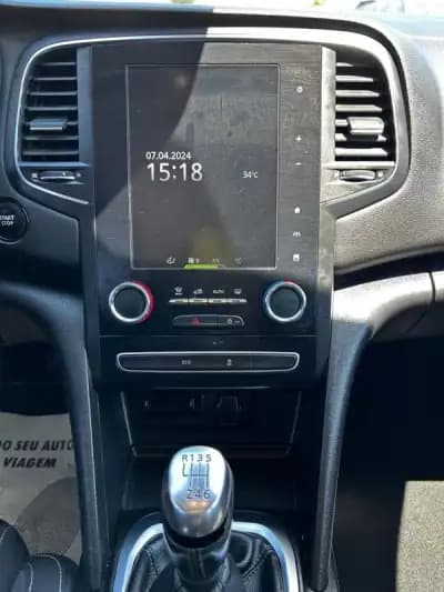 Vendo Renault Mégane 2019 - 14250 EUR, 135000 km - AUTO.MOTO.pt