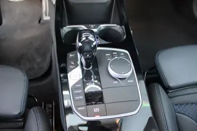 Sell BMW 118 2020 - 24900 EUR, 127033 km - AUTO.MOTO.pt